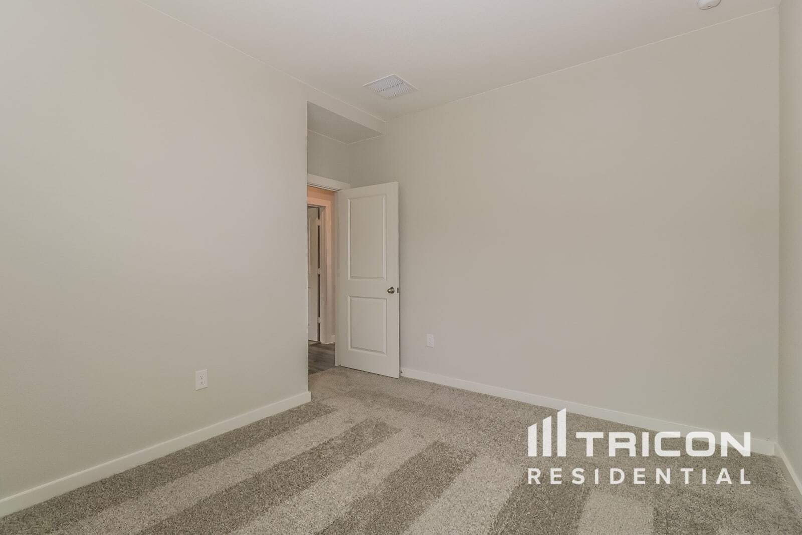 Building Photo - 441 Raglands Rd