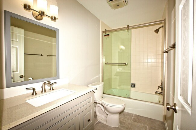 Building Photo - 12625 Memorial Dr