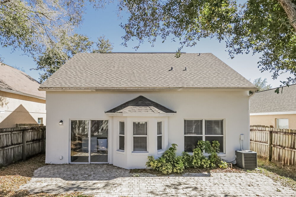 Building Photo - 6637 Summer Haven Dr