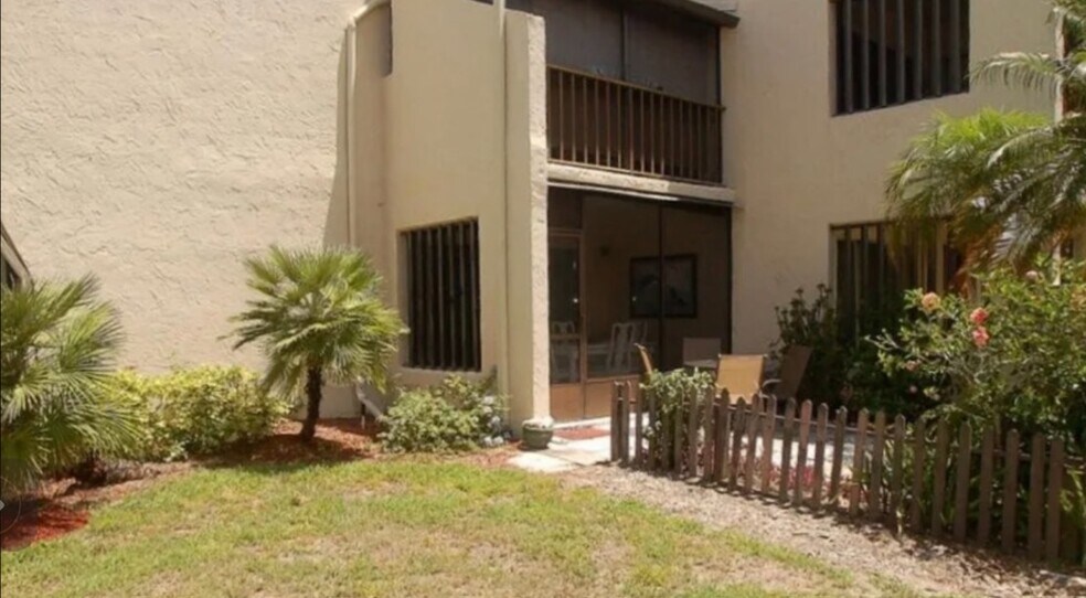 Building Photo - 2211 Belleair Rd