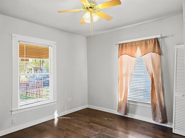 Building Photo - 823 S Beacon St