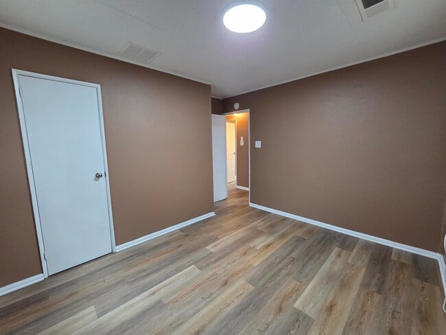 Building Photo - 3263 Baskin St