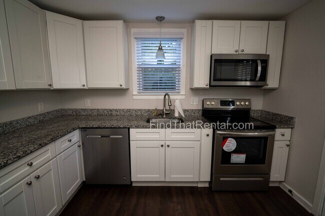 Building Photo - 805 Hamilton St