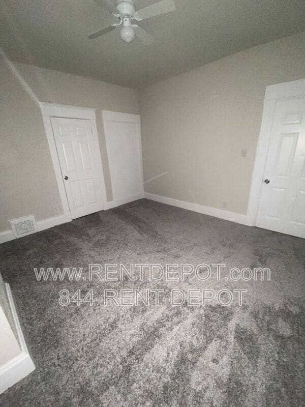 Building Photo - 816-818 W. Iowa St.