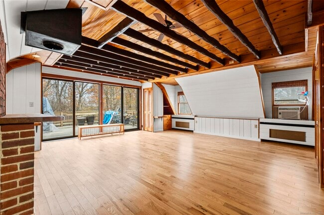 Building Photo - 182 Guinea Rd