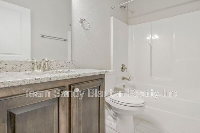 Building Photo - 5402 Parkside Dr