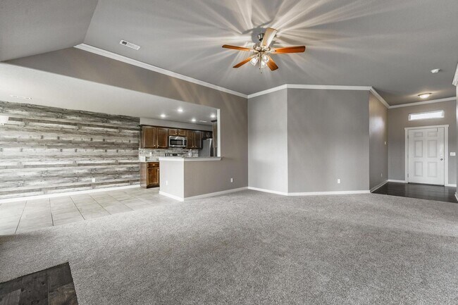 Building Photo - Modern 3-Bed Home in Prime Springdale Loca...