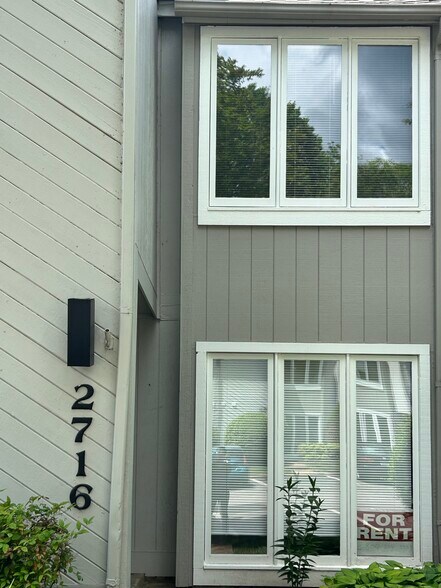 Building Photo - 2716 Schooner Ct