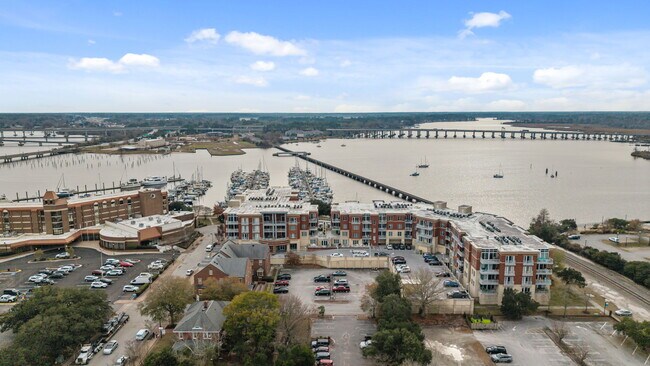 Building Photo - 419 Sky Sail Blvd