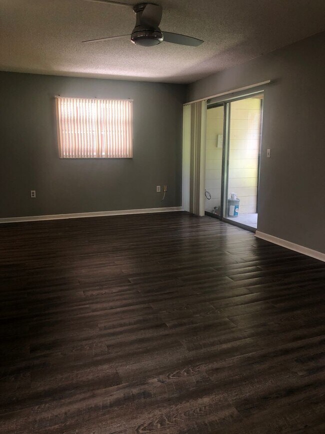 Building Photo - 170 Palmetto Woods Ct