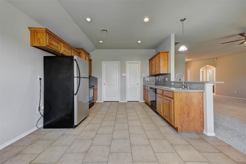 Building Photo - 4520 SE 79th St