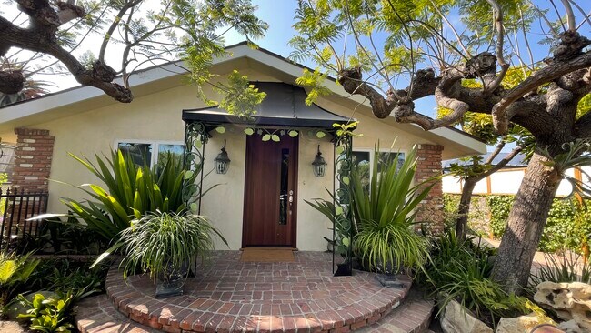 Primary Photo - 771 Sunset Ave