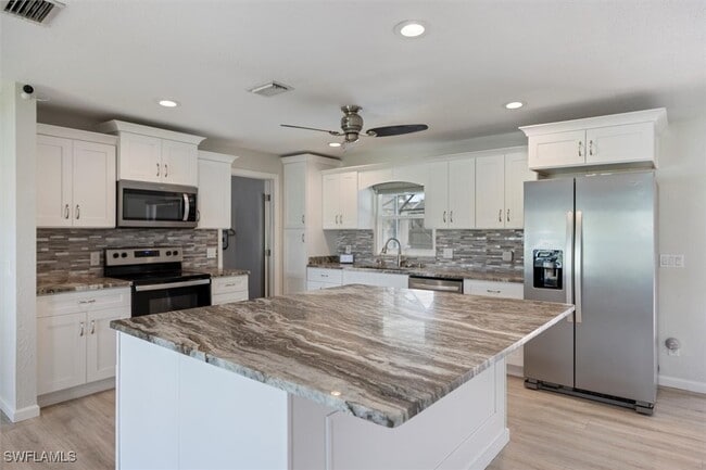 Building Photo - 1346 Beacon Dr
