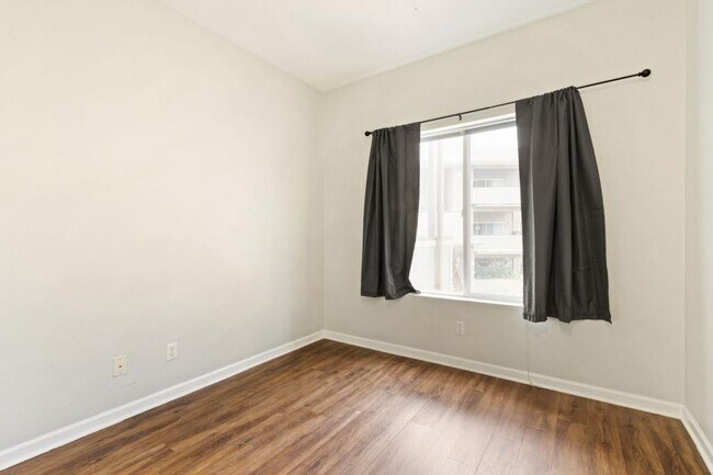 Building Photo - 4545 Wheaton Dr