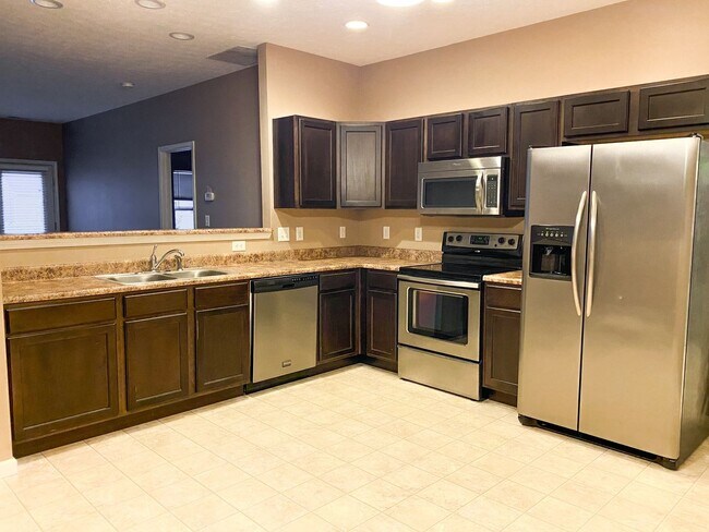Building Photo - 3 Bedroom Home In Lindberg Village