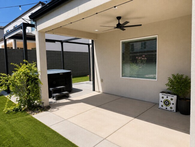 Building Photo - 1671 Cedar Mesa Dr