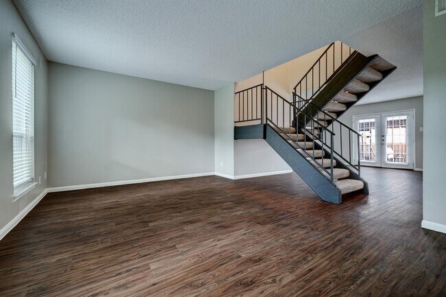 Building Photo - 10306 Hammerly Blvd