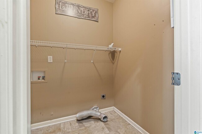 Building Photo - 992 Meriweather Dr
