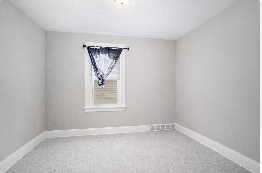 Building Photo - 3366 W 88th St