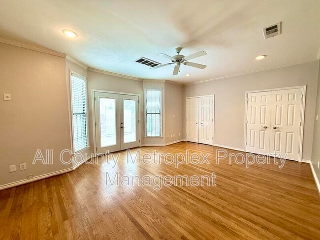 Building Photo - 4511 Gilbert Ave