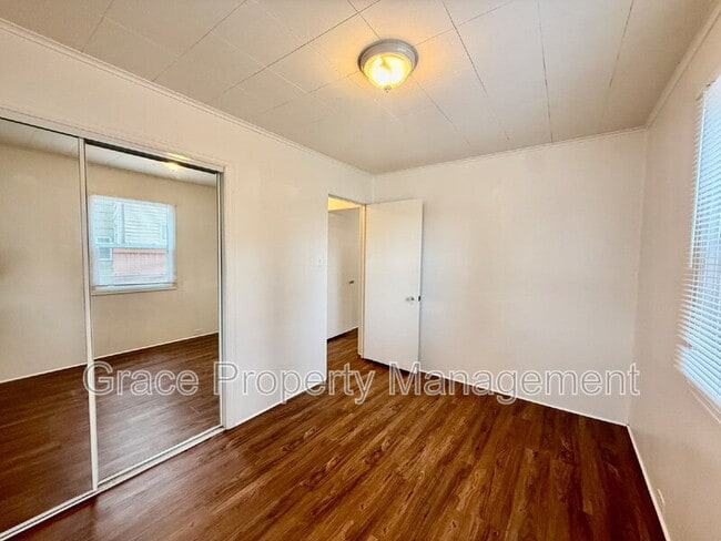 Building Photo - 6028 Forest Dr