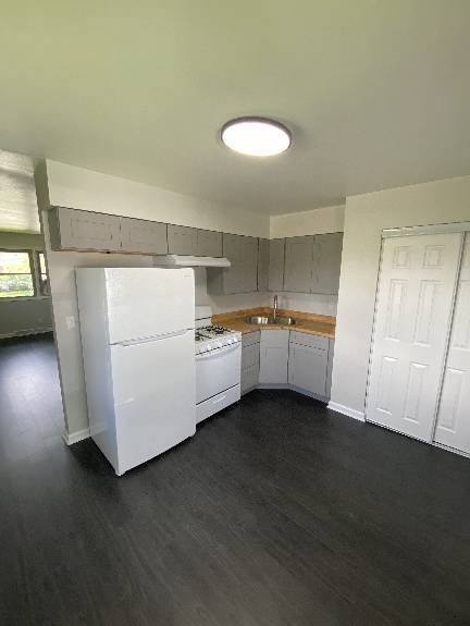 Building Photo - 2 Bedroom Apt for rent