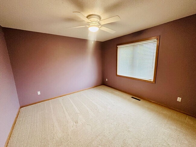 Building Photo - Stunning 6-Bedroom Corner-Lot Home w/ Luxury Finishes & Entertainer’s Layout