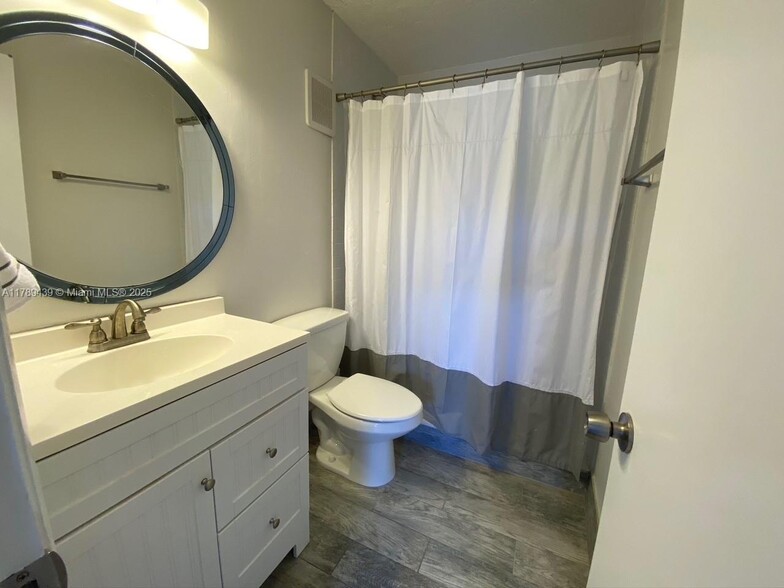Building Photo - 4530 SW 68th Court Cir