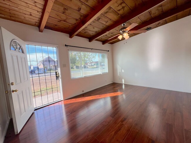 Building Photo - 2 Bedroom Cypress home available at great ...