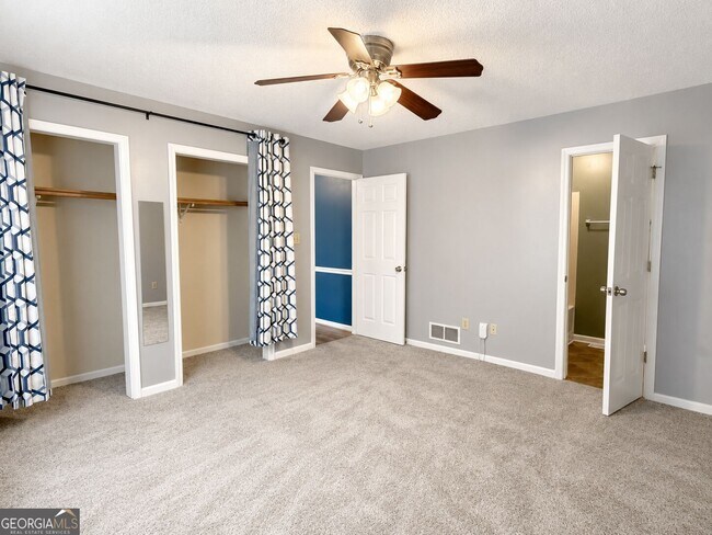 Building Photo - 157 Davidson Dr