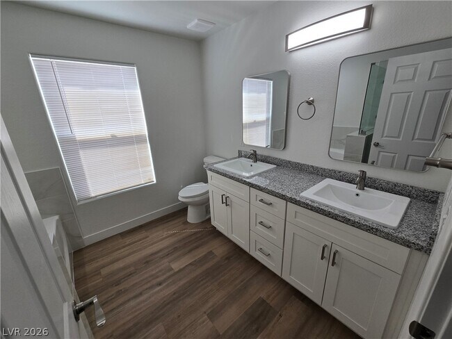 Building Photo - 3334 Palio Ave