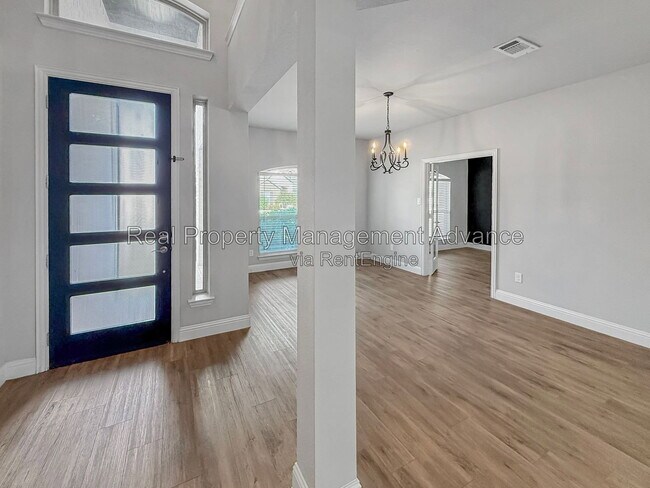 Building Photo - 308 Winding Creek Ln