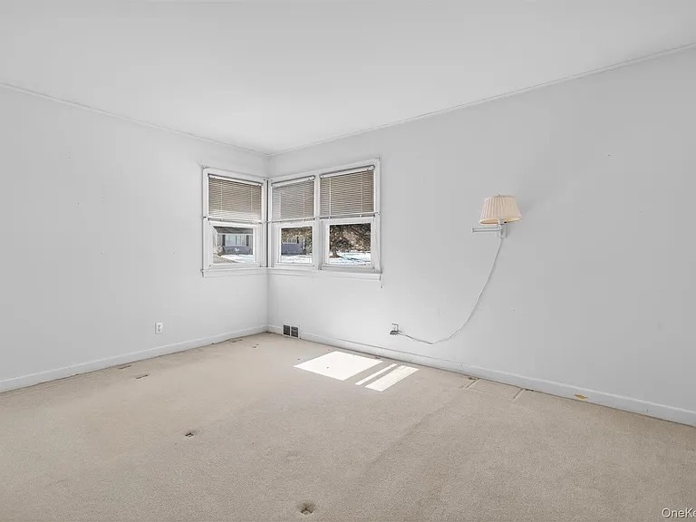 Building Photo - 2 Thomas Jefferson Pl