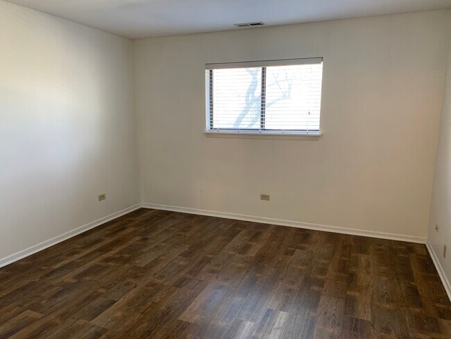 Building Photo - 2254 Abbeywood Dr