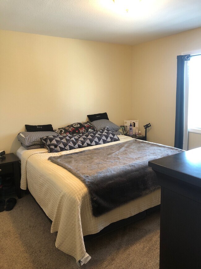 Building Photo - 4808 Malibu Rd