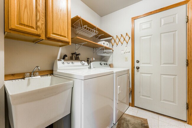 Building Photo - 113 Andresen Ct