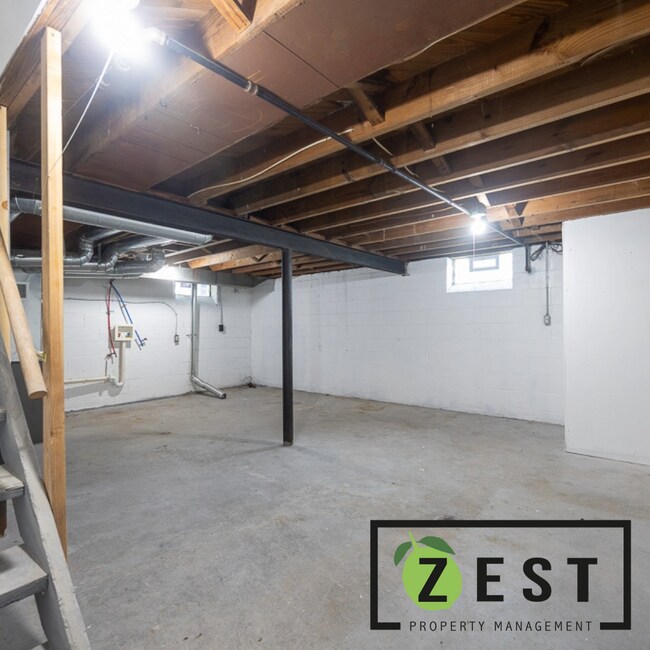 Building Photo - 7601 Curtis St