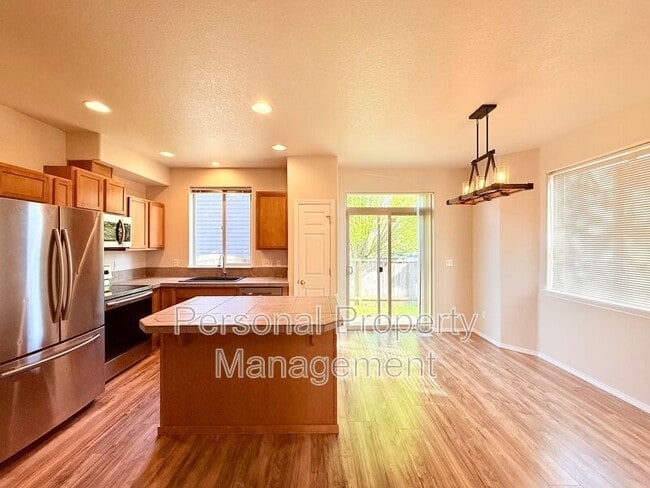 Building Photo - 13024 NE 26th St