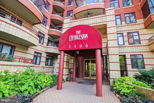 Primary Photo - 2400 Clarendon Blvd