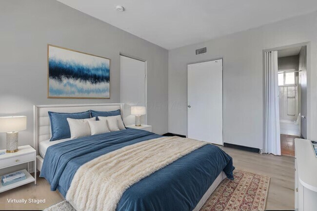 Building Photo - 464 E Norwich Ave