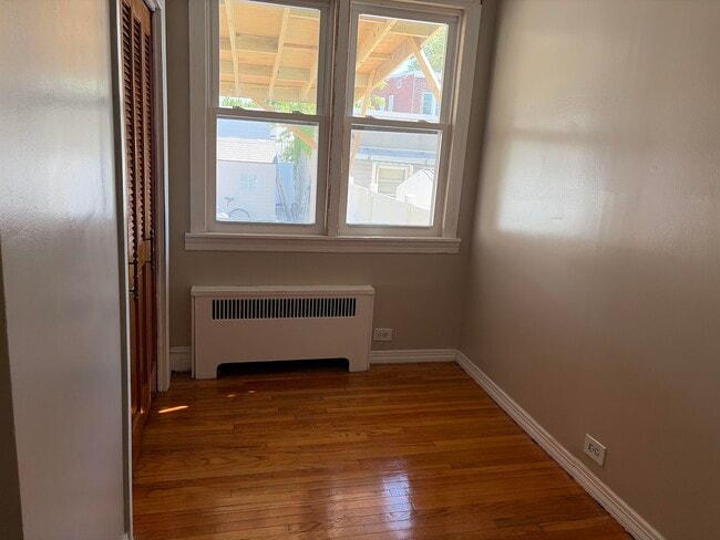 Building Photo - 360 Ege Ave
