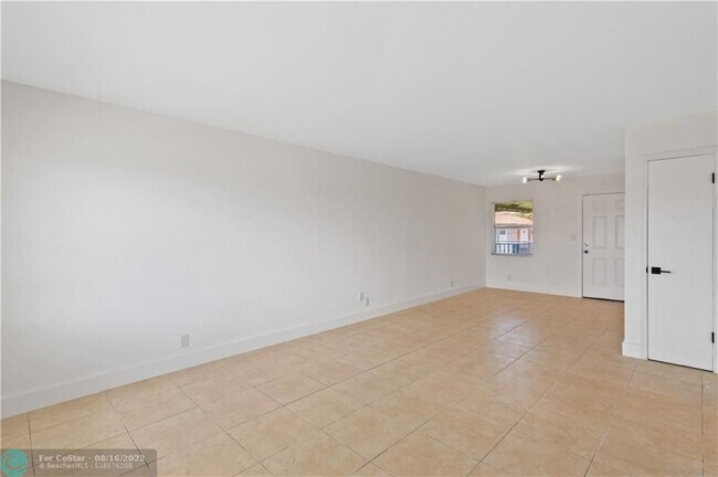 Building Photo - 1200 SW 52nd Ave