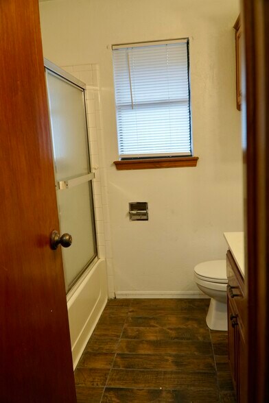 Building Photo - 5004 SE 84th St