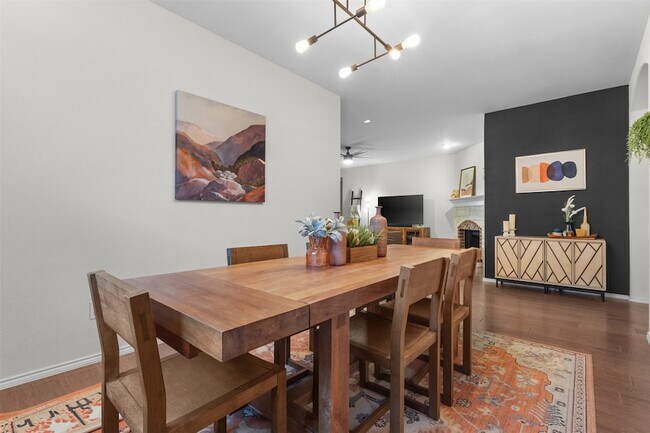 Building Photo - 1913 Kaiser Cove