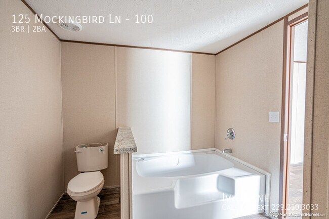 Building Photo - Fernwood MHC - Lot 100