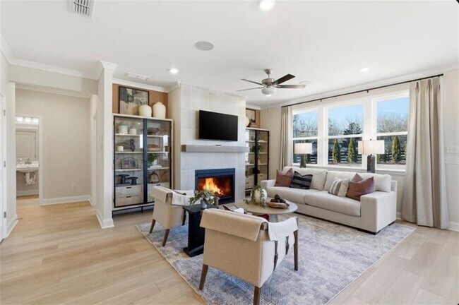 Building Photo - 2145 The Ln NE