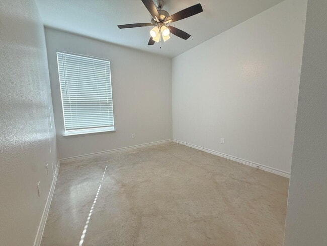 Building Photo - 207 Riptide Dr