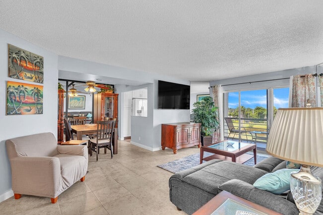 Building Photo - 3959 Via Poinciana