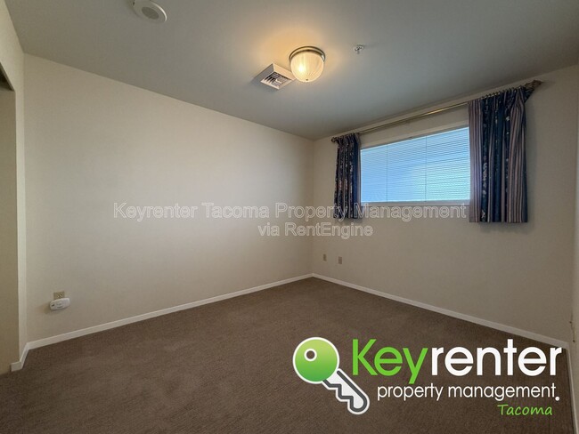 Building Photo - 3201 Pacific Ave