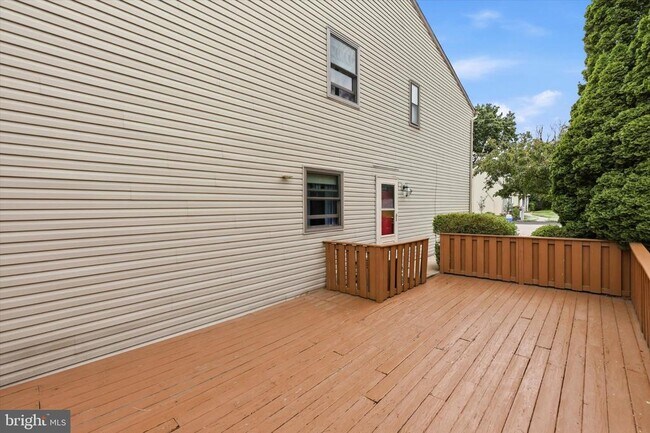 Building Photo - 704 Keely St